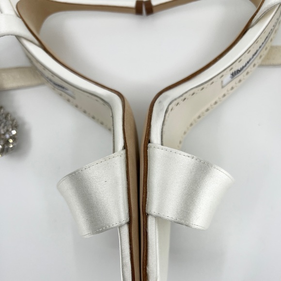MANOLO BLAHNIK Parinasan Embellished Sandals - Picture 8 of 10